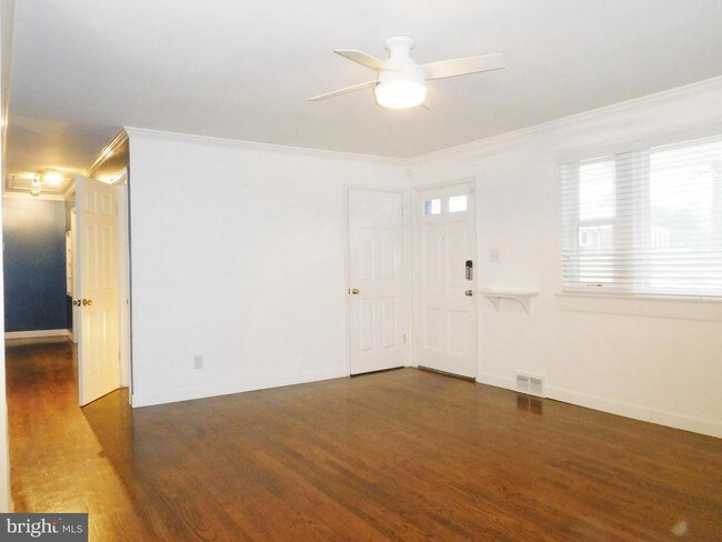 Building Photo - 5222 Ferndale St