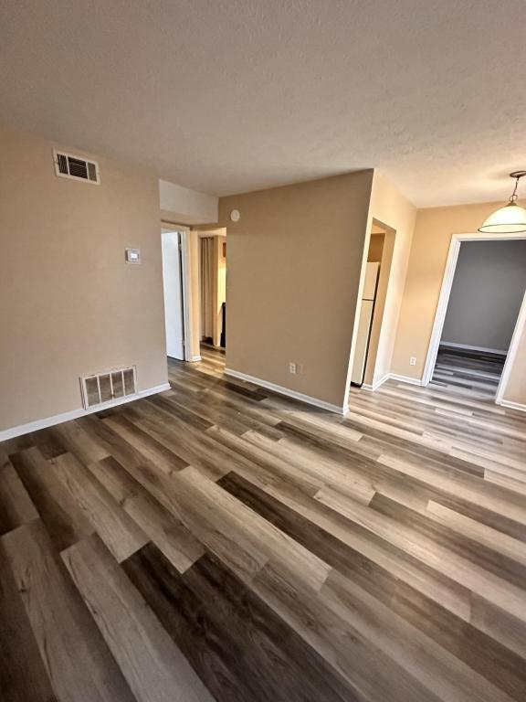 Foto del edificio - 3422 Shagbark Rd