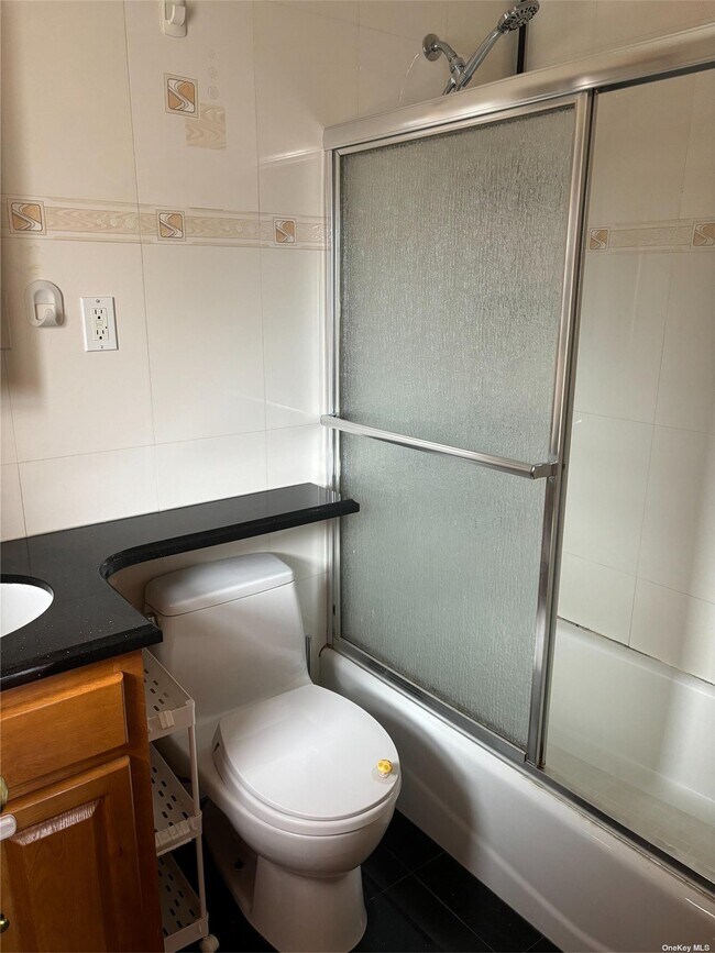 Building Photo - 132-41-132-59 59th Ave