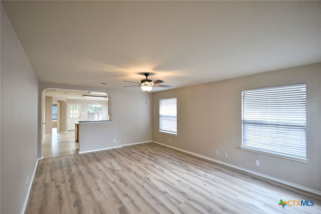 Primary Photo - 2489 Medina Dr