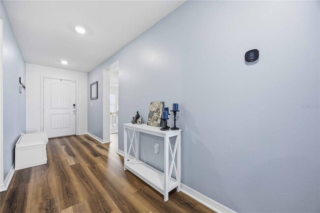 Foto del edificio - 522 Summer Grv Ln