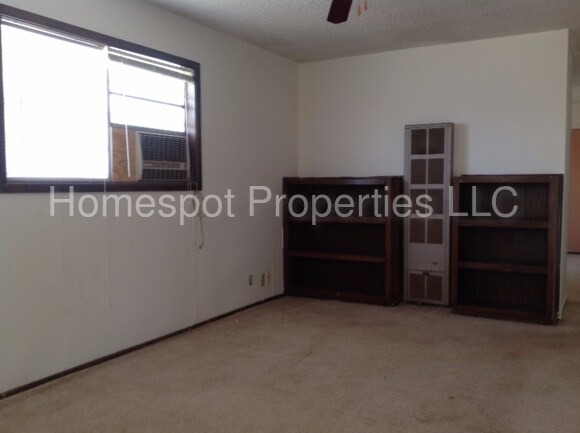 Foto del edificio - 1024 W 15th St