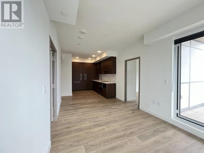 Building Photo - 27 McMahon Dr