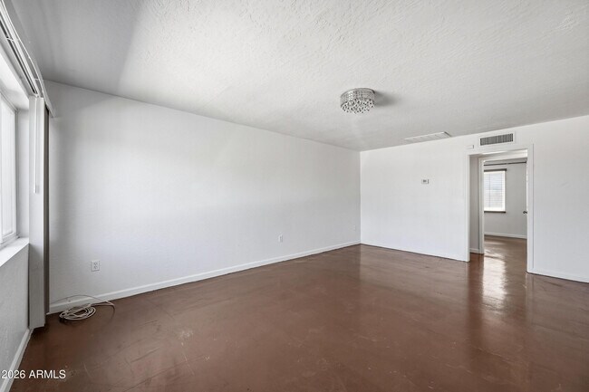 Foto del edificio - 4326 N 13th Pl
