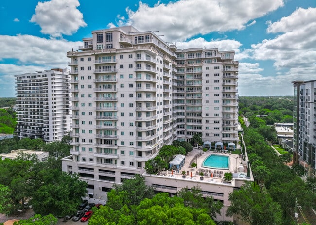 Building Photo - 100 S Eola Dr