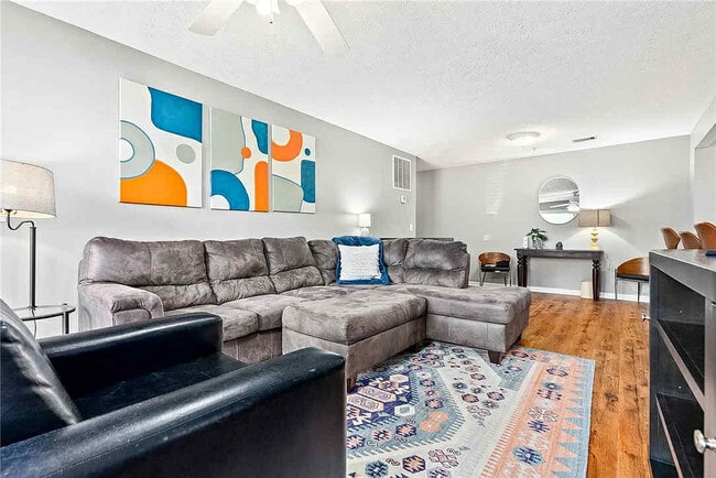 Photo - 1385 S Donahue Dr Apartment