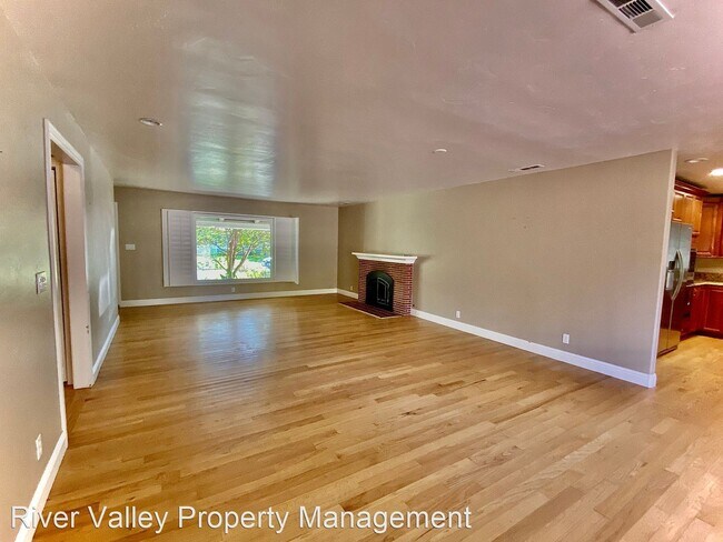 Building Photo - 3 br, 2 bath House - 3767 Esperanza Dr