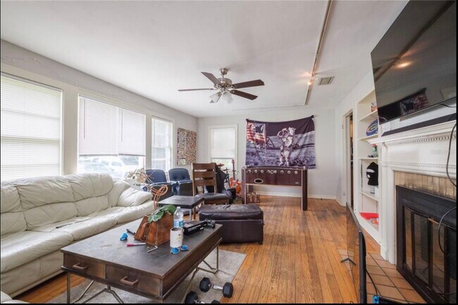 Large living room with fireplace - 1526 NW 7th Ave