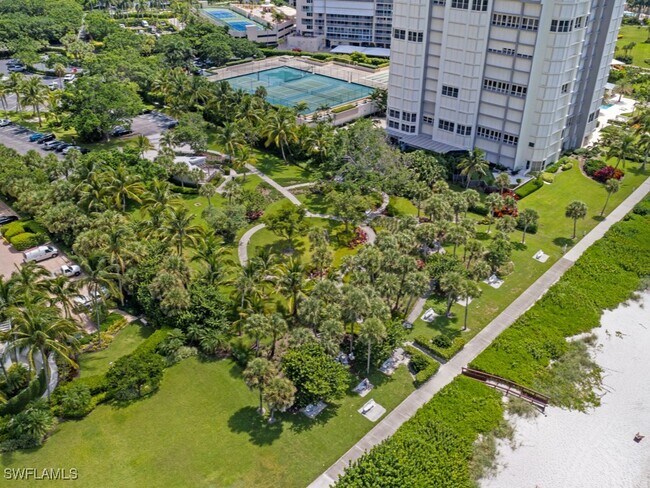Foto del edificio - 3930 Belair Ln