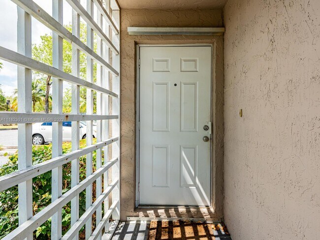Foto del edificio - 16240 SW 92nd Ave