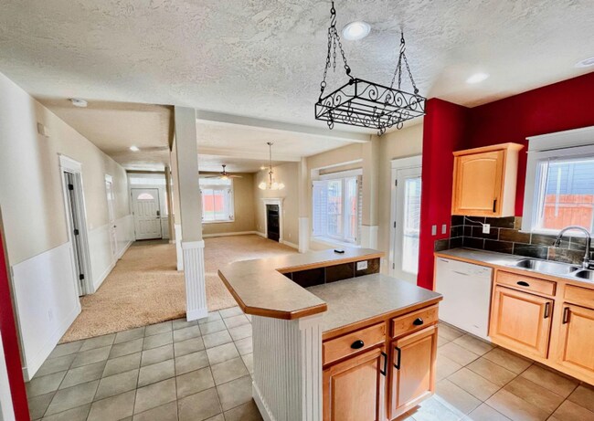 Building Photo - 2905 E Pine Hollow Ln
