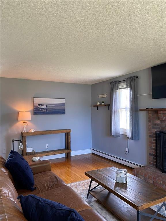 Building Photo - 223 Oliphant Ln