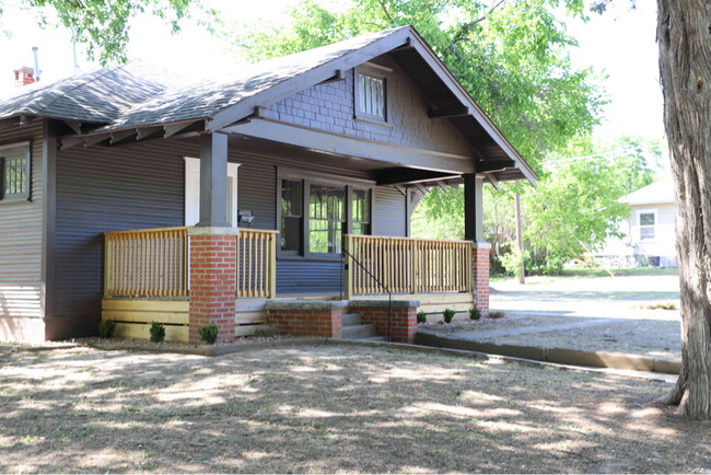 Building Photo - 502 S Muskogee St