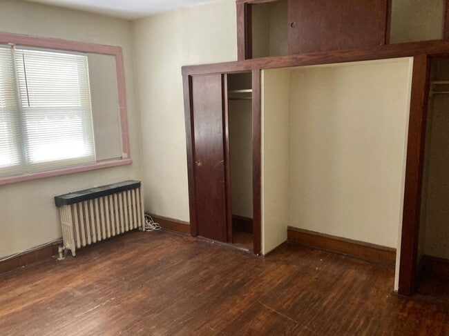 Building Photo - 1237 Morton St