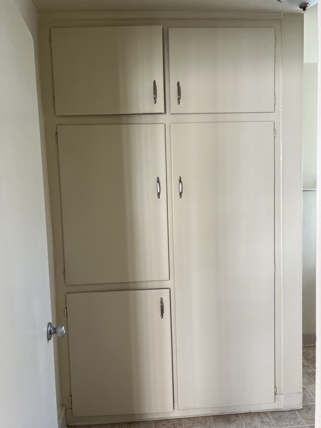 Foto del edificio - 11933 W Magnolia Blvd