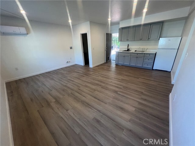 Building Photo - 11855 Beverly Ct
