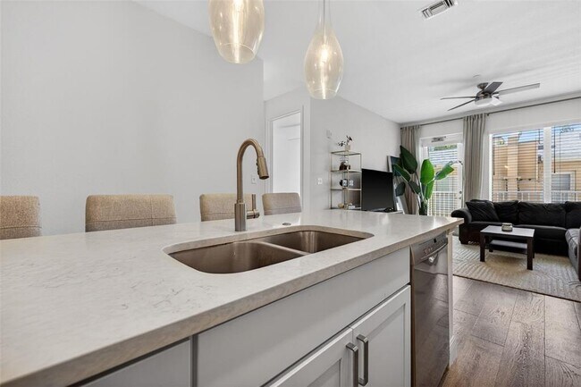 Foto del edificio - 644 3rd Ave S