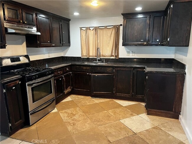 Foto del edificio - 1434 E 57th St