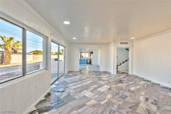 Foto del edificio - 2298 Golden Arrow Dr