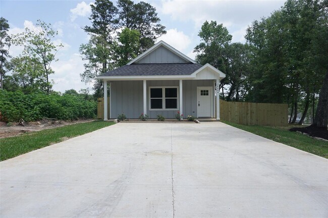 Foto del edificio - New Construction Home- this home is a sing...
