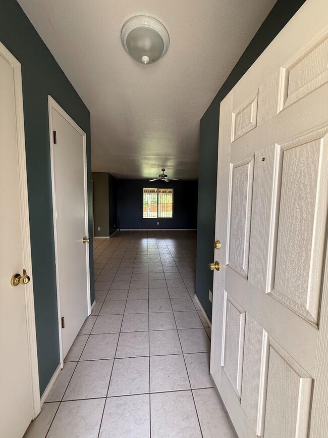 Building Photo - 248 Exie Ln