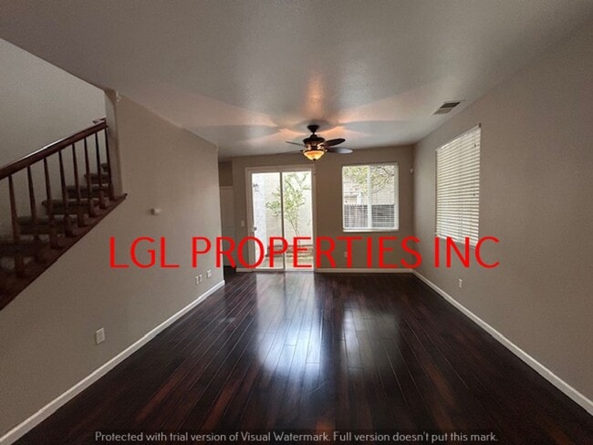 Foto del edificio - 3060 Tice Creek Way