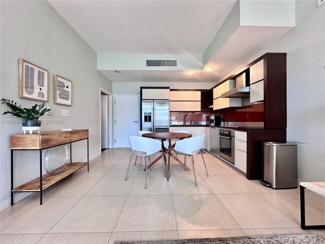 Foto del edificio - 2100 Park Ave