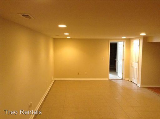 Building Photo - 5679 S Gilmore Rd