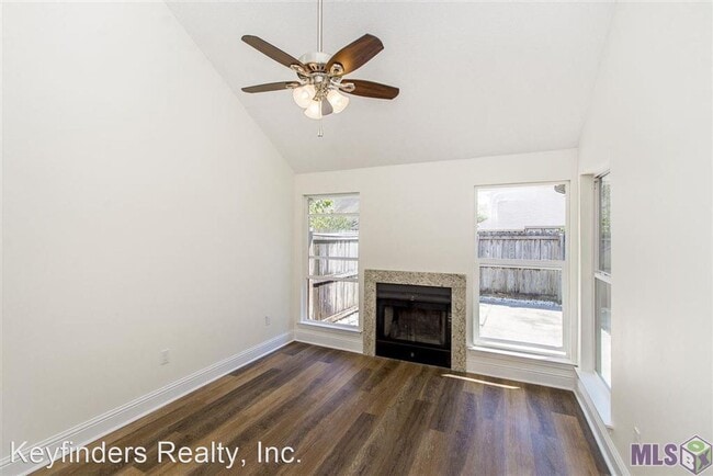 Building Photo - 2 br, 2 bath House - 15738 Riverdale Ave. ...