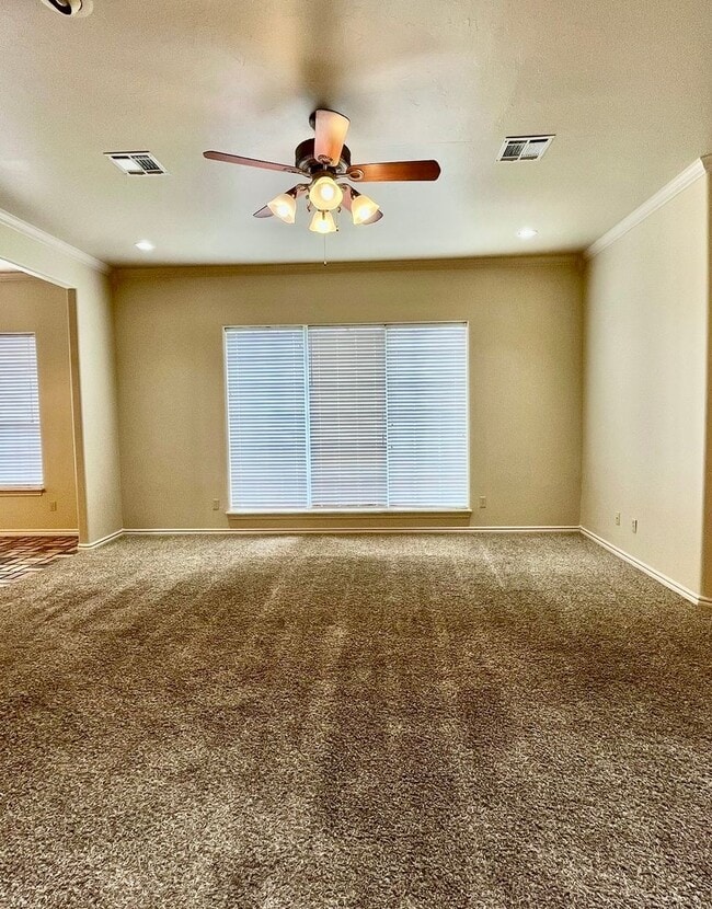Building Photo - Beautiful Home in Moore - 3 Bed, 2 Bath, P...