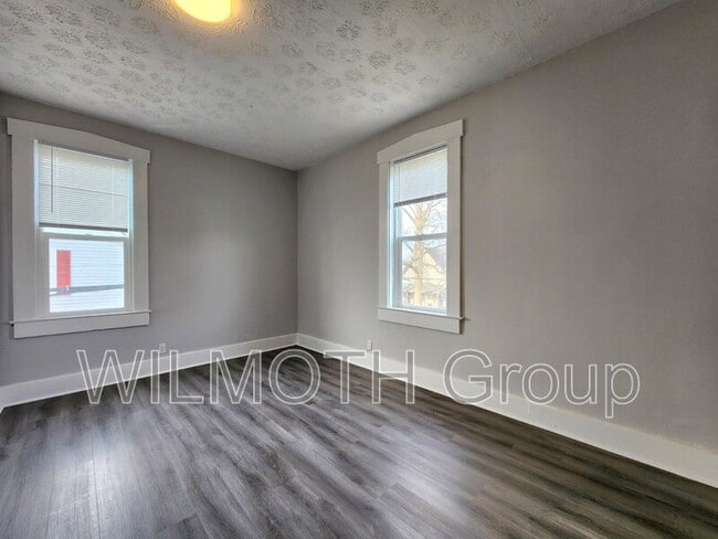 Building Photo - 133 W Hendricks St