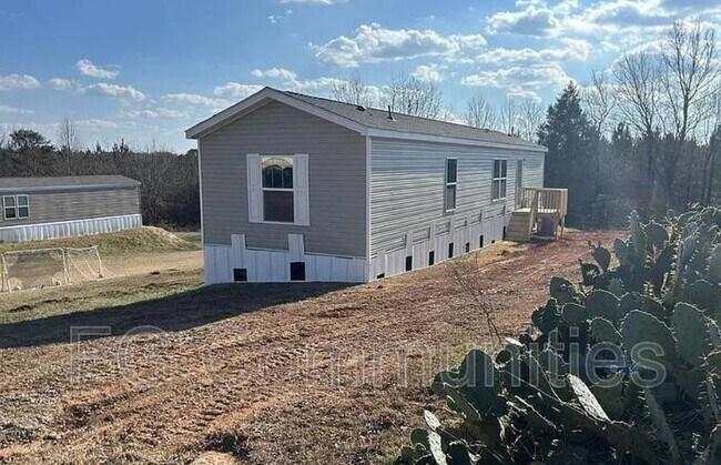 Foto del edificio - 168 Sides Meadow Dr