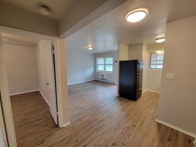 Foto del edificio - 6048 W Pershing Rd