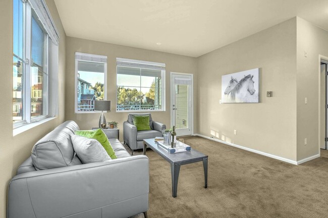 Building Photo - Charming 1 Bedroom Sammamish Condo