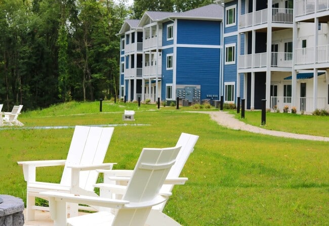 Building Photo - The Bluffs at Gull Lake