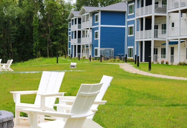 Foto del edificio - The Bluffs at Gull Lake