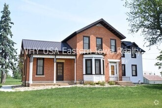 Building Photo - 942 W Main St