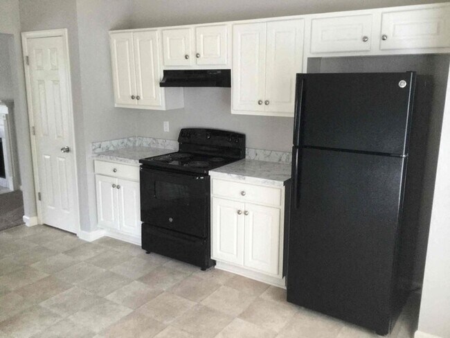 Foto del edificio - 5734 Newnan Cir