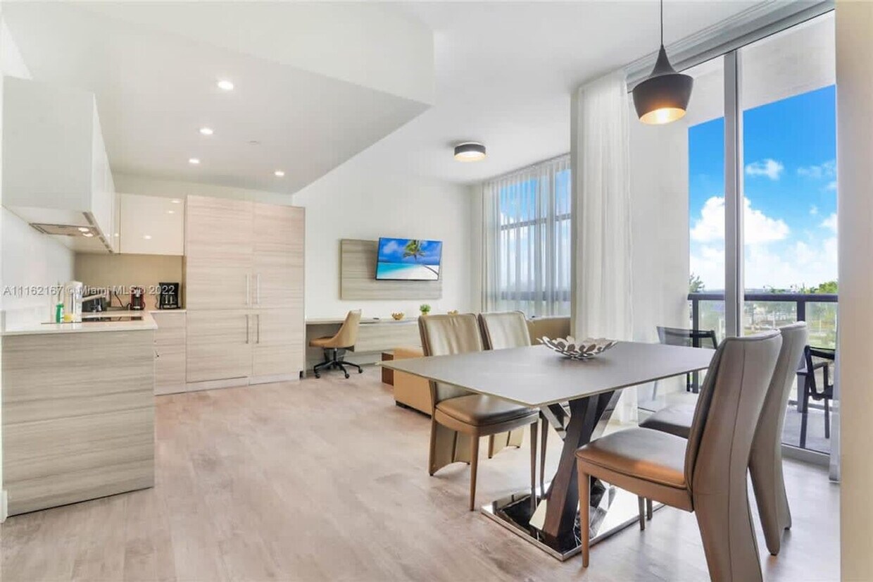 Foto principal - 777 N Ocean Dr