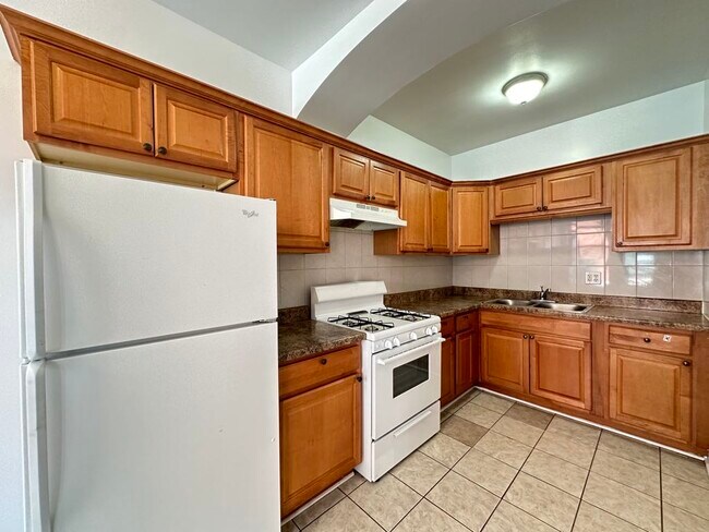 Foto del edificio - 2737 N Spaulding Ave