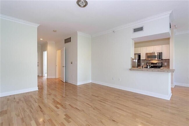 Foto del edificio - 11617 Tomahawk Creek Pky