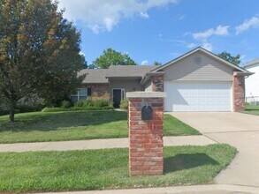Building Photo - 2303 Silver Leaf Ct