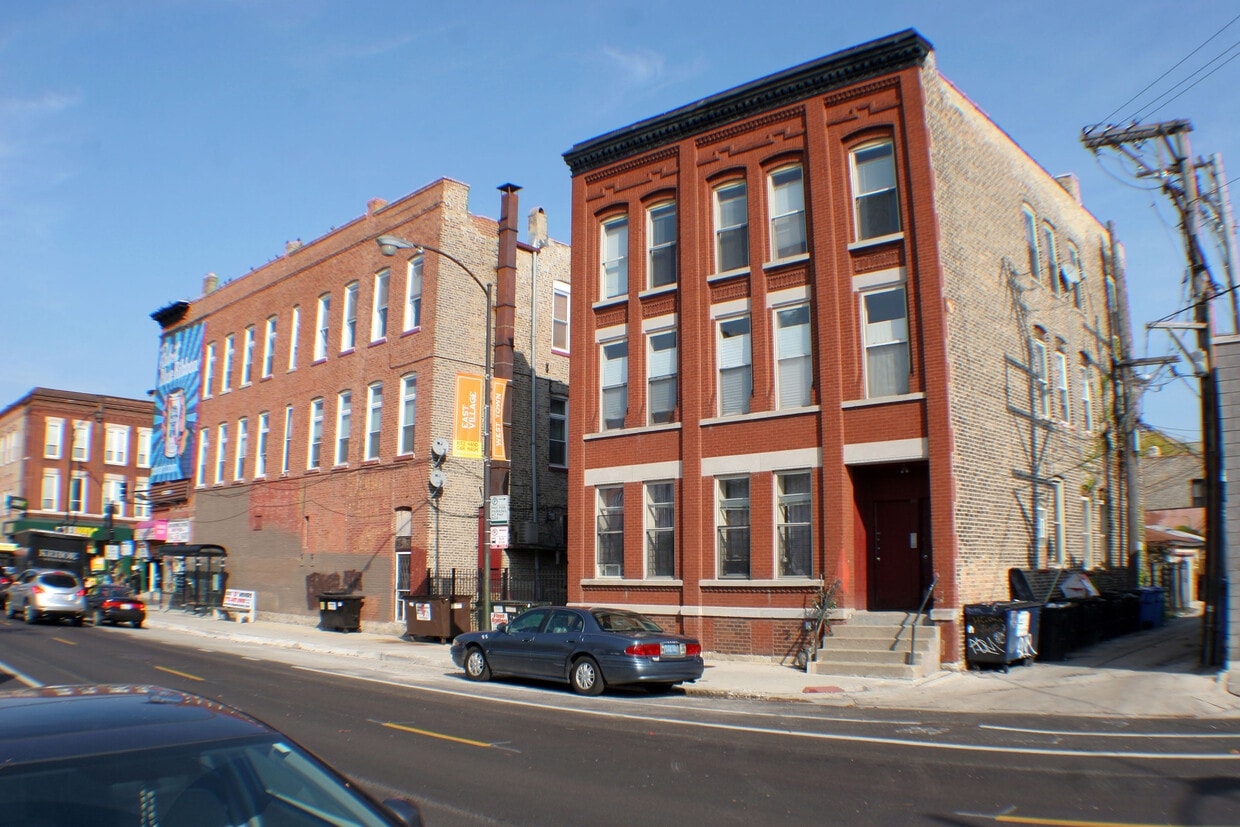 Primary Photo - 1957 W Chicago Ave