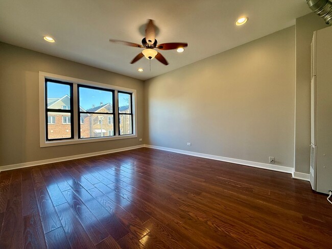 Building Photo - 3728 S Parnell Ave