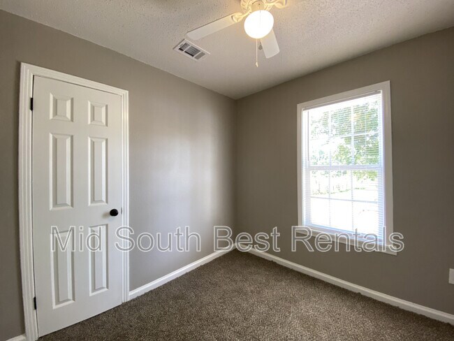 Building Photo - 2539 Frisco Ave
