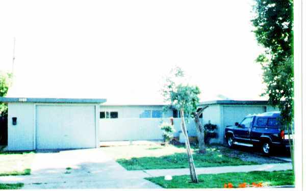 Primary Photo - 2230-2232 Dobern Ave