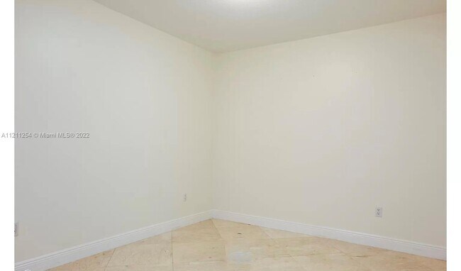 Building Photo - 2681 N Flamingo Rd