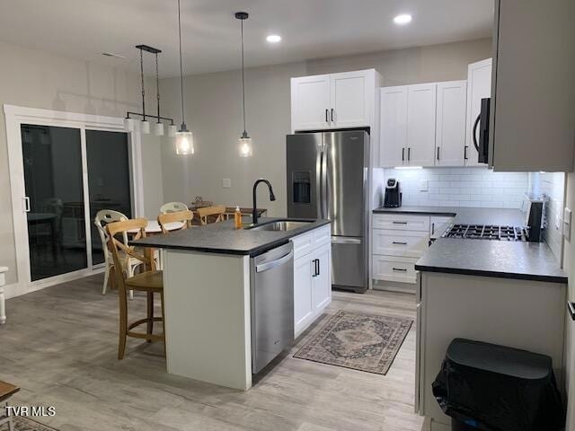 Building Photo - 705 N Main Ave