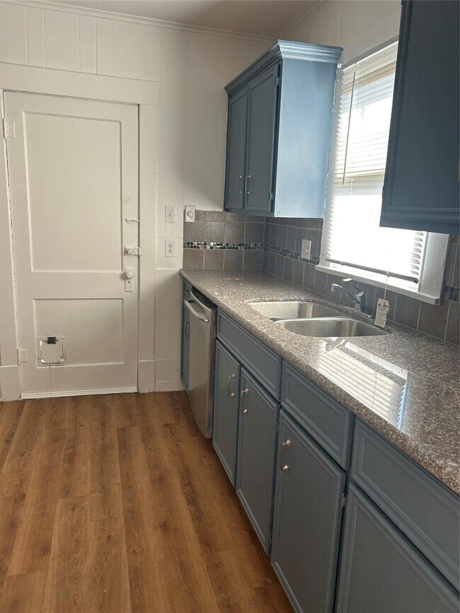 Foto del edificio - 2115 State St