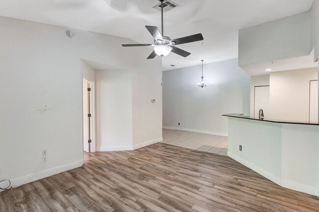 Building Photo - ** IBIS CLUB ** 3 BED / 2 BATH - CONDO - GATED COMMUNITY - SMALL PET OK! - ANNUAL RENTAL